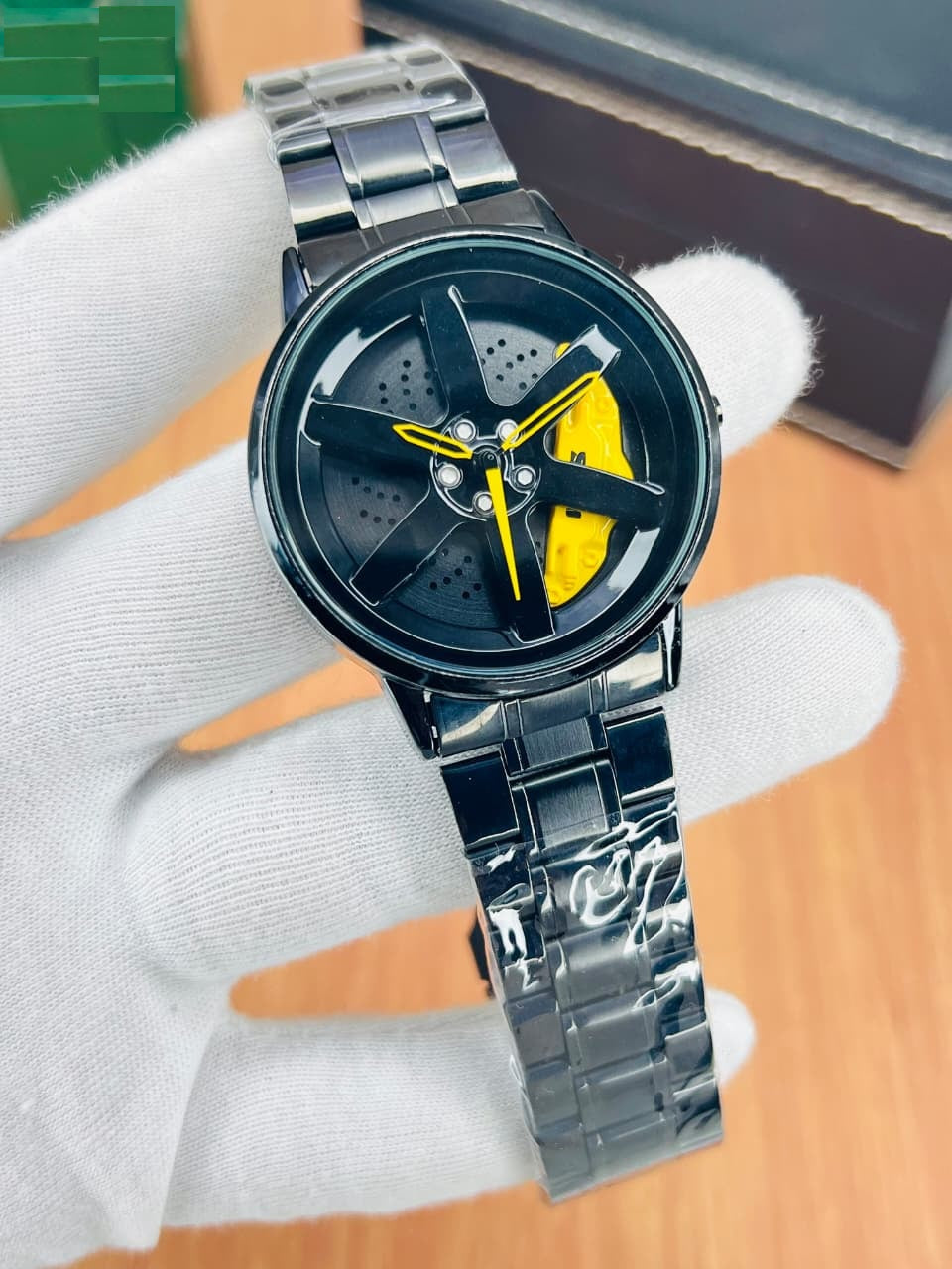 SKMEI Spinner Watch – A Bold Twist of Style & Time