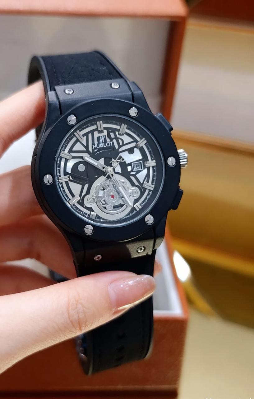 HUBLOT BIGBANG GENTS WATCH ⌚