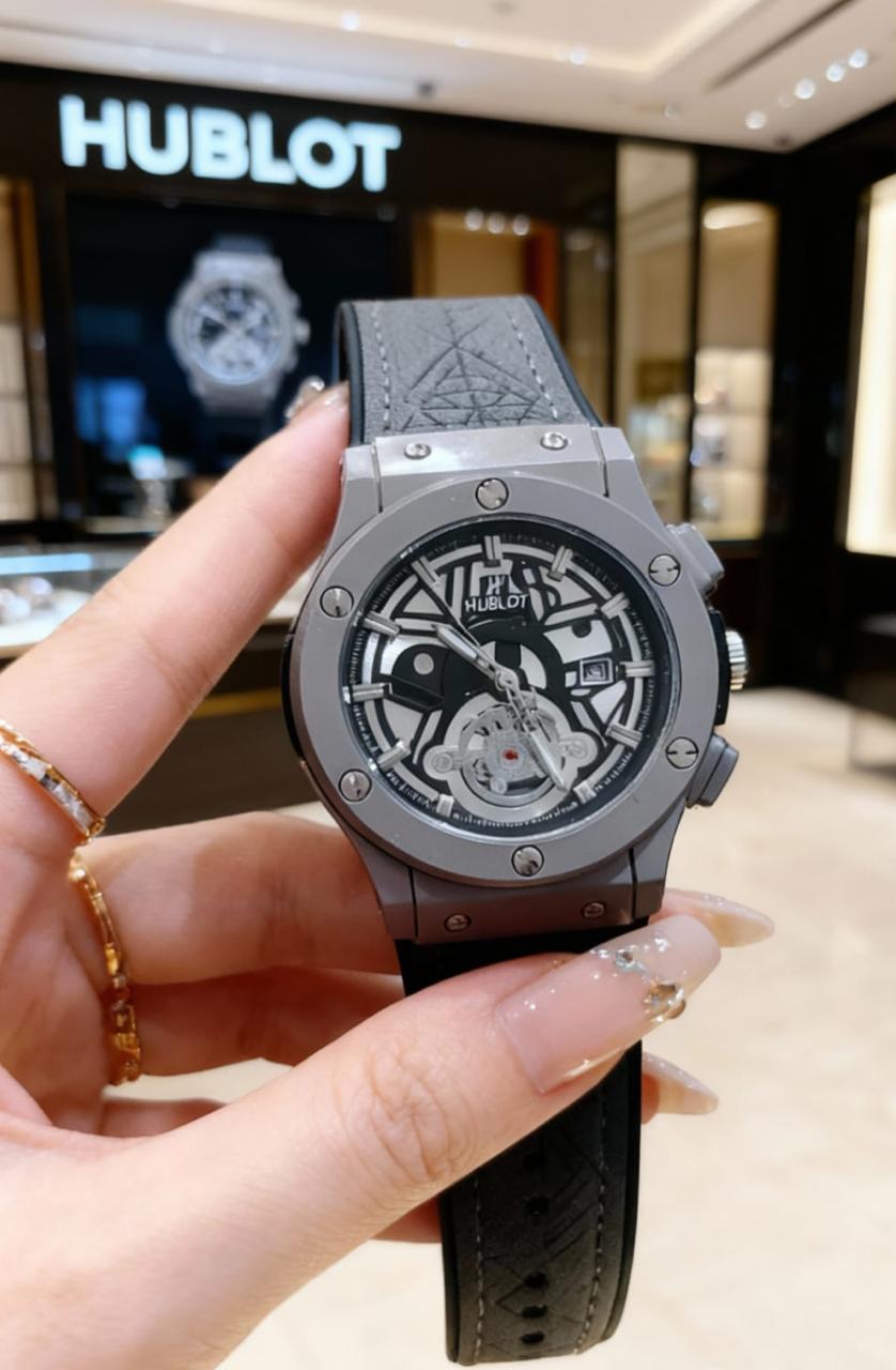 HUBLOT BIGBANG GENTS WATCH ⌚