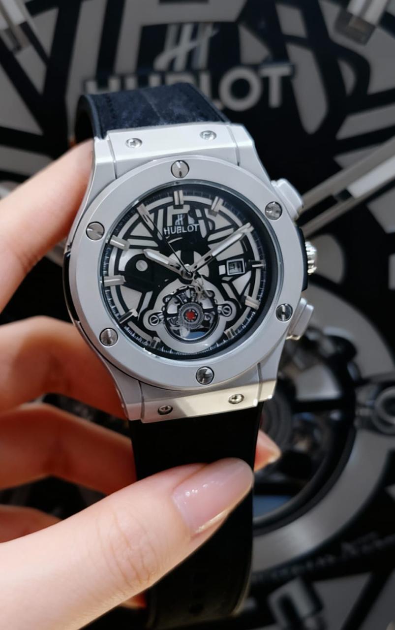 HUBLOT BIGBANG GENTS WATCH ⌚